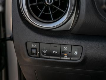 Hyundai Kona Prime Elektro 2WD Autobahnassistent Navi