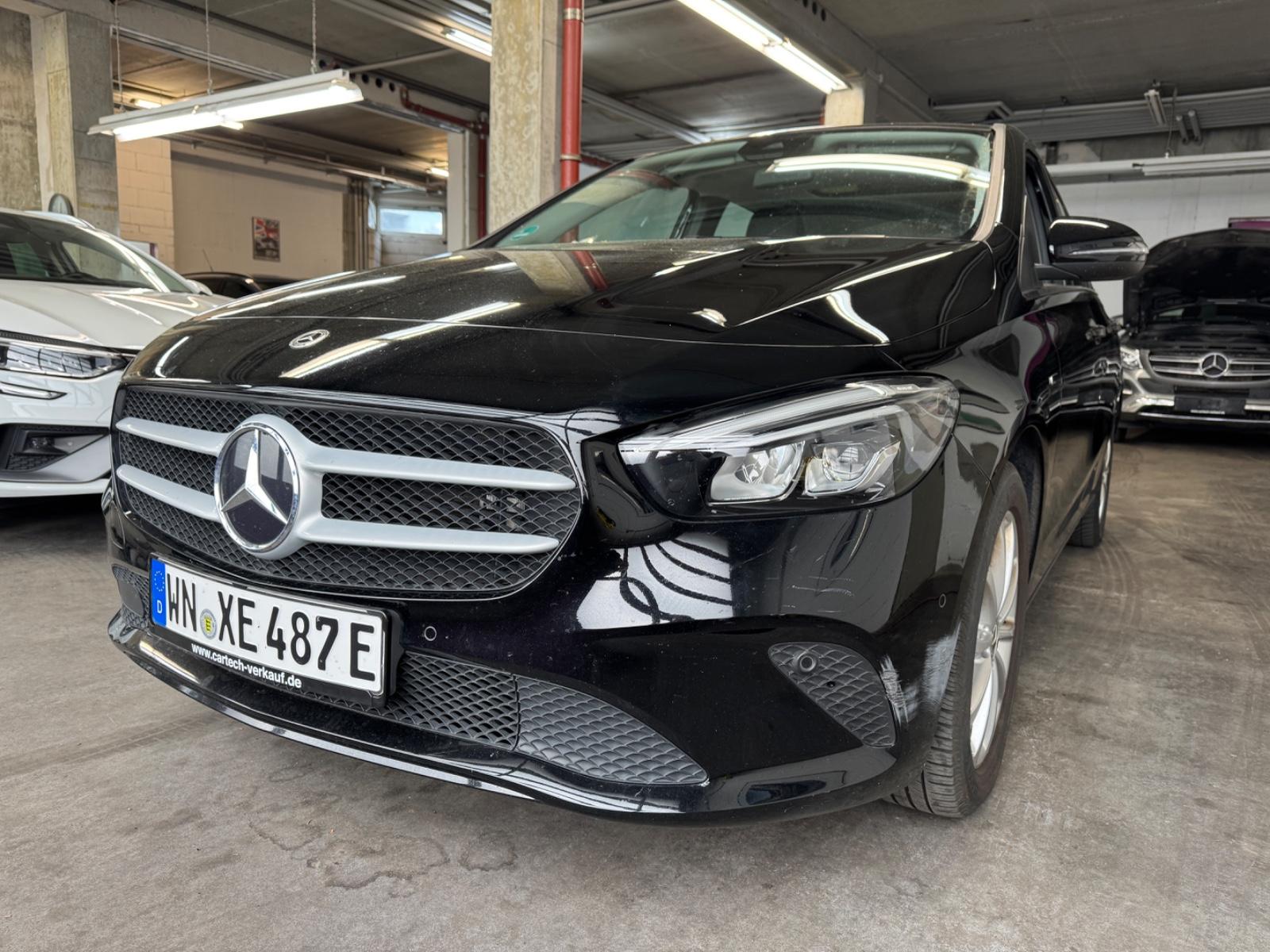 Mercedes-Benz B250e Plug In AHK Pano+MB Service+2xReifen neu