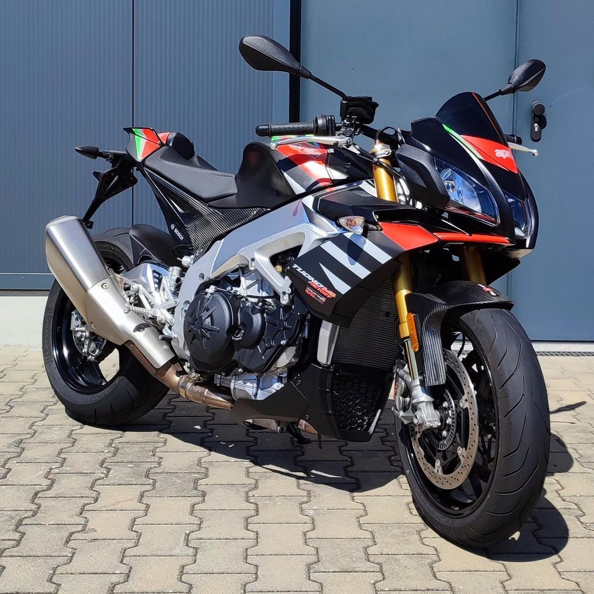 Aprilia RSV 4 Factory Tuono