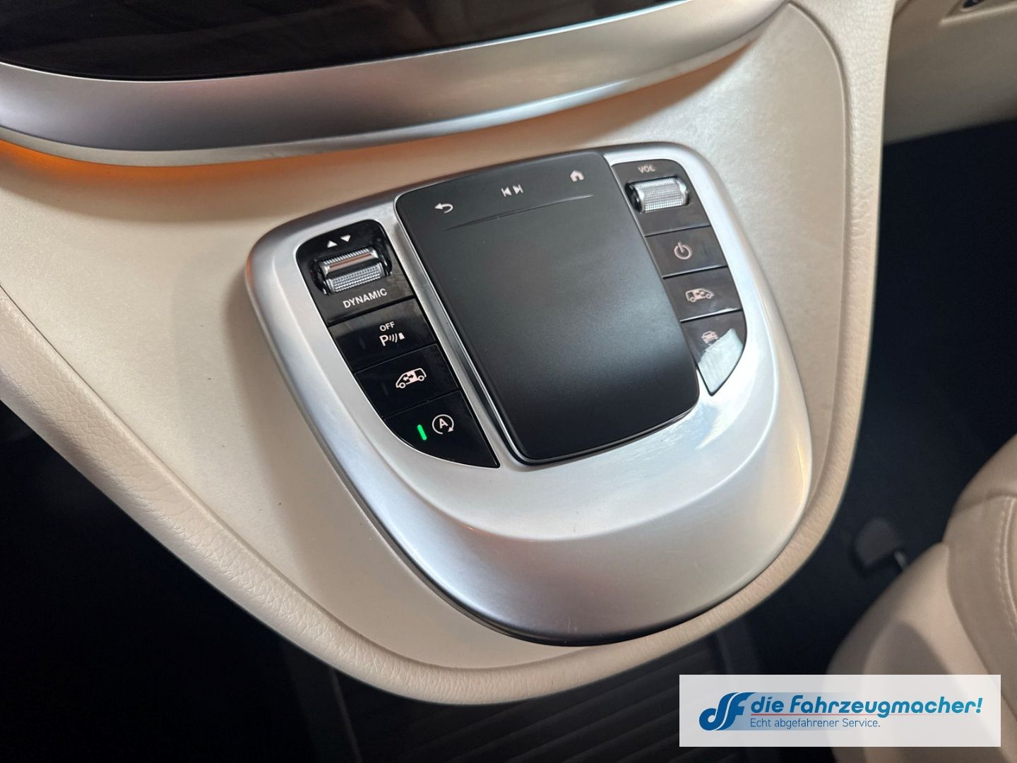 Fahrzeugabbildung Mercedes-Benz V 220 -klasse AVANTGARDE EDITION 4MATIC lang Led