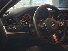 Fahrzeugabbildung BMW 535 d Lim. xDrive ( BI-XENON/ GSHD/ NAVI/ SHZ/ L
