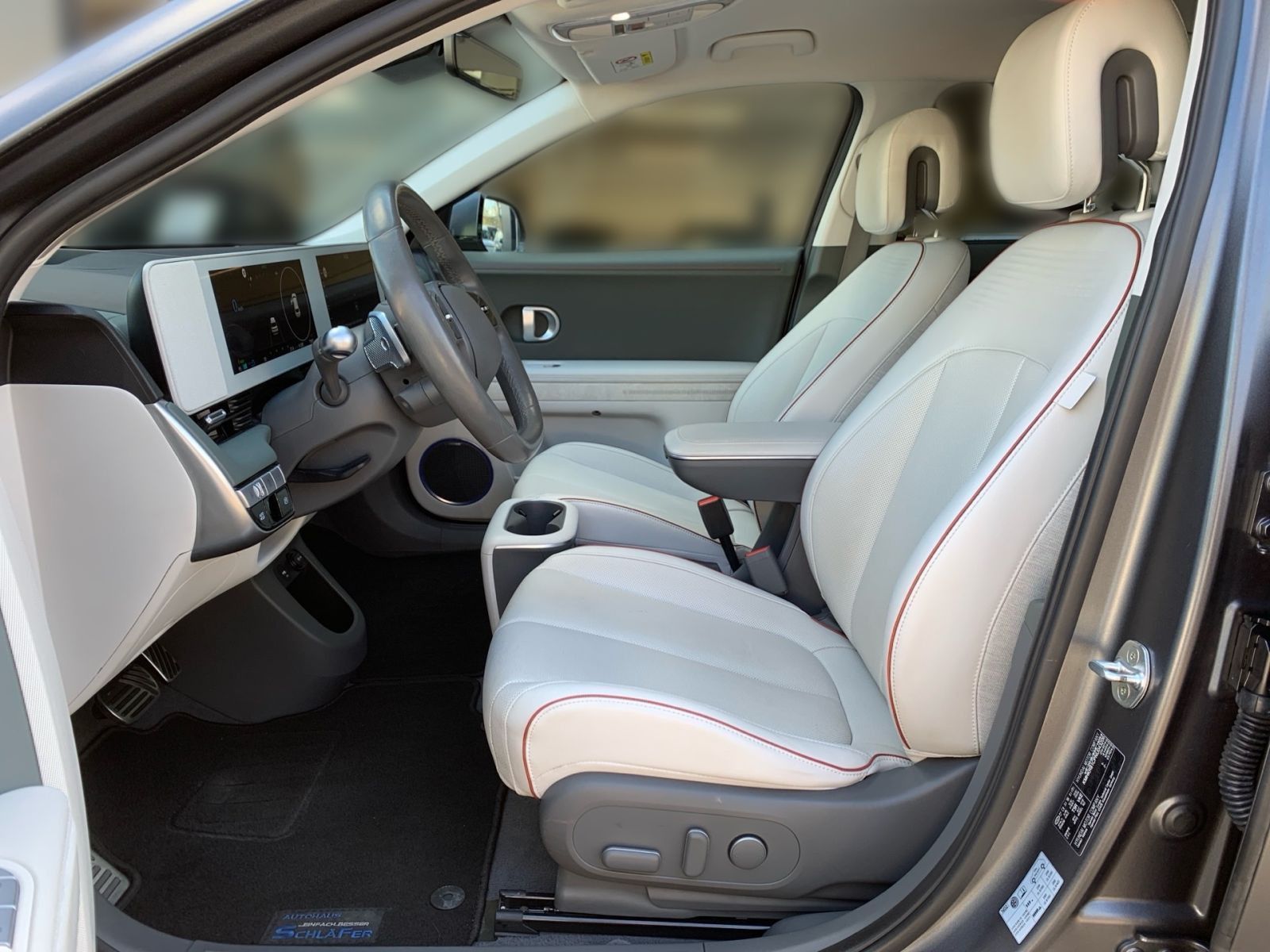 Fahrzeugabbildung Hyundai IONIQ 5 Uniq 4WD 72,6 kWh 20Zoll 1Hd