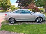 Opel Astra Twin-Top - Opel Astra aus 2010: Cabrio