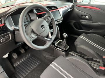 Fotografie 13 des Opel Corsa 1.2 Direct Injection Turbo YES Komfort Pak
