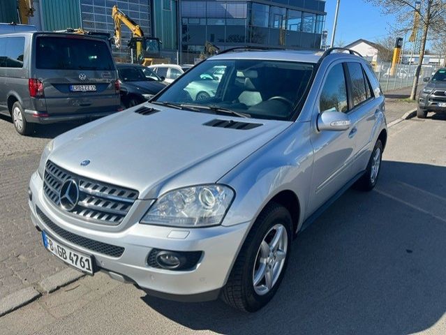 Mercedes-Benz ML 320 CDI +Aut.+Leder+Navi+Xenon+Luftfederung