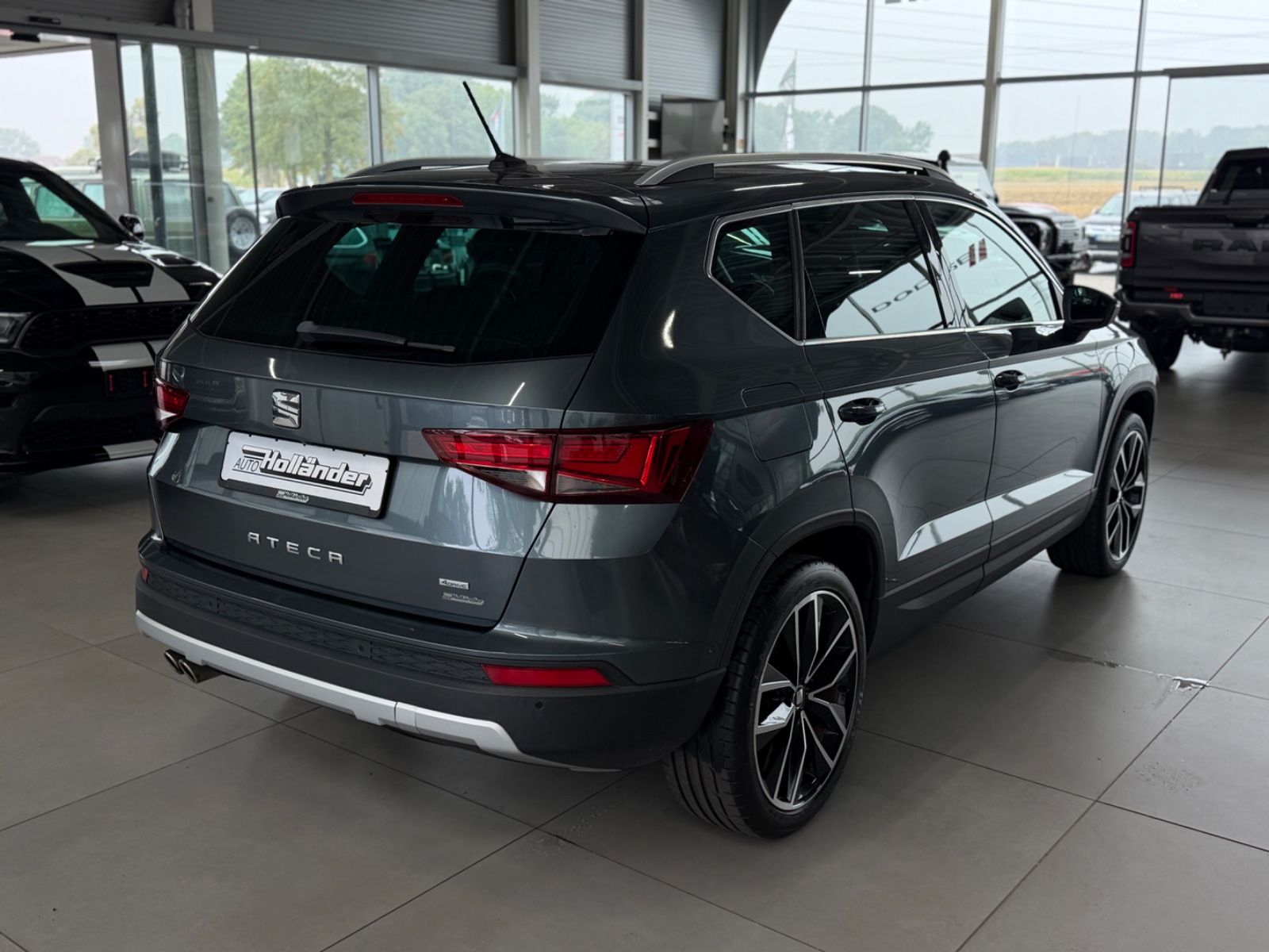 Fahrzeugabbildung SEAT Ateca 2.0 TDI Xcellence 4Drive 360°-Kamera ACC