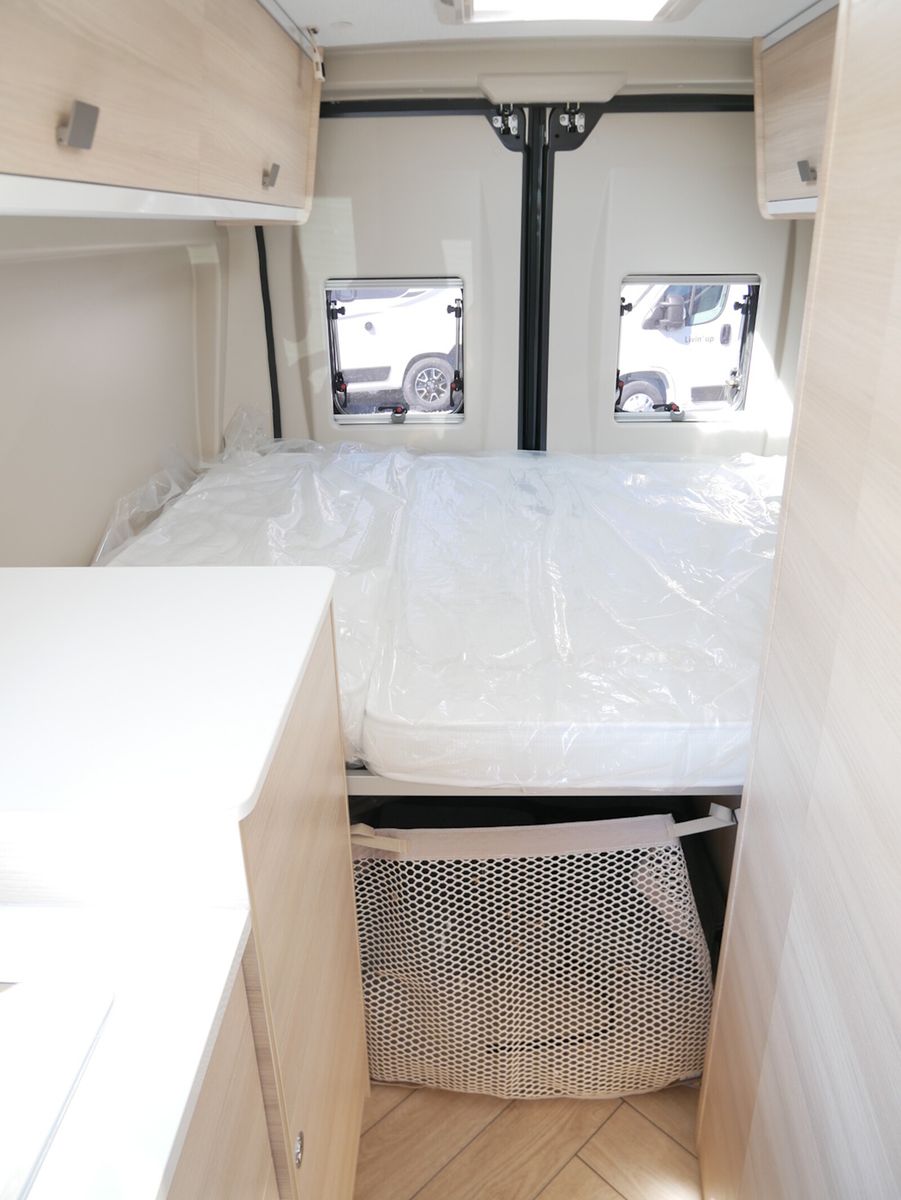 Fahrzeugabbildung Chausson Van First Line V594L Dörr Black-Edition exklusiv