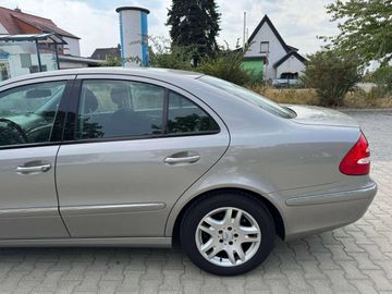 Mercedes E 280 - 4