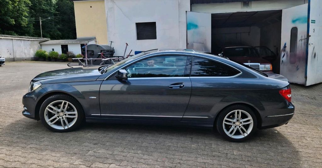 Image of Mercedes-Benz C 180