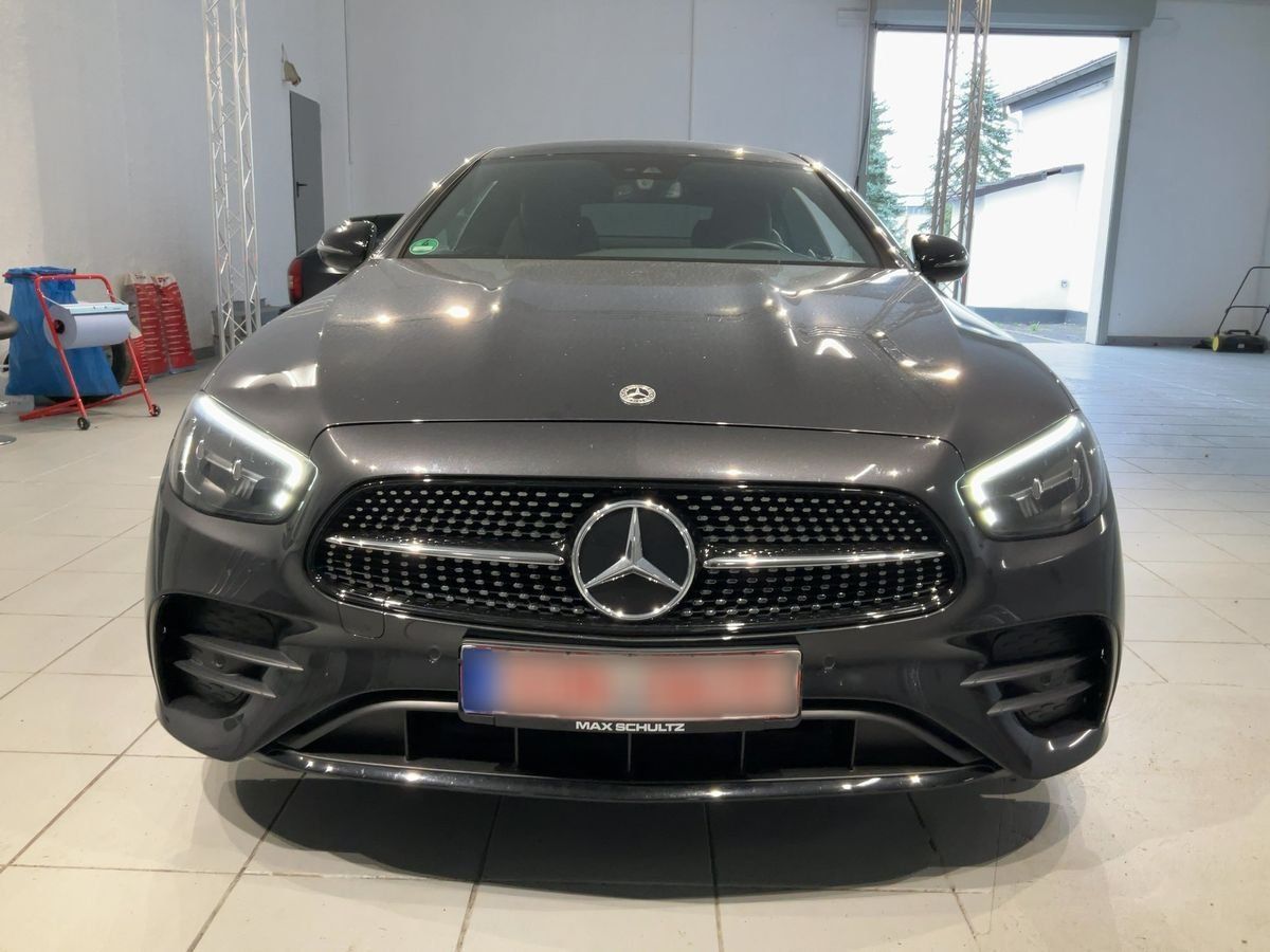 Fahrzeugabbildung Mercedes-Benz E 400 d 4M Cpé AMG Night LED Kamera DL Totwinkel