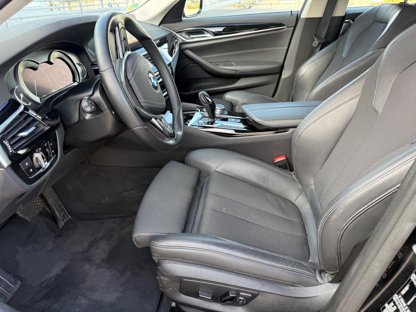 BMW 520 d Touring Sport Line*AHK*AMBIENTE*HEAD-UP*LE