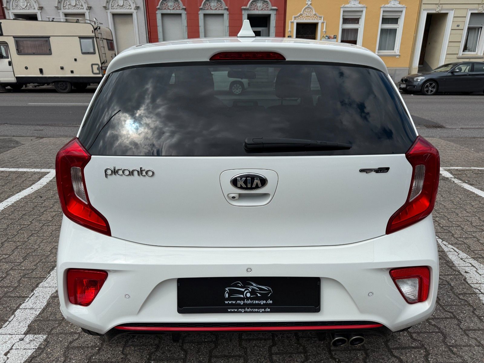 Fahrzeugabbildung Kia Picanto GT-Line LEDER NAVI AUTOMATIK KAMERA 1-HD