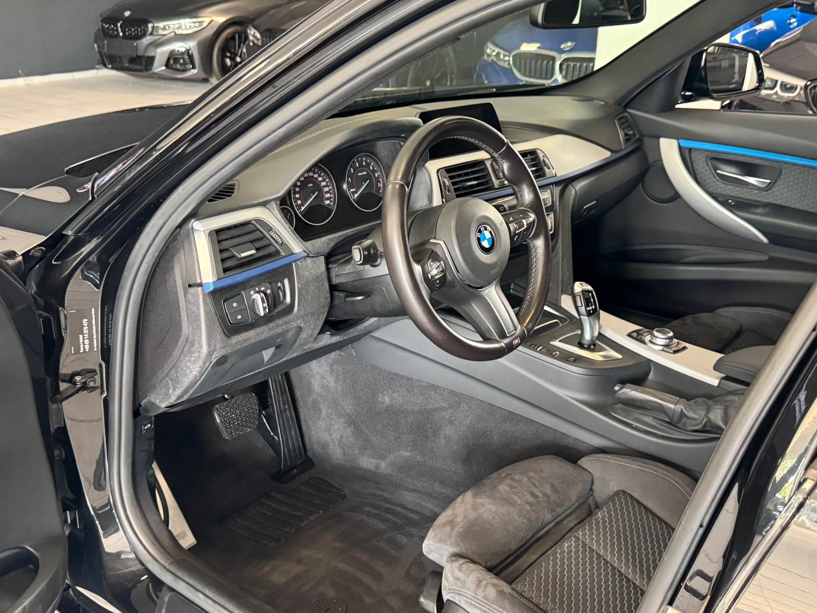 BMW 330i xDrive Touring M Sport Shadow A.