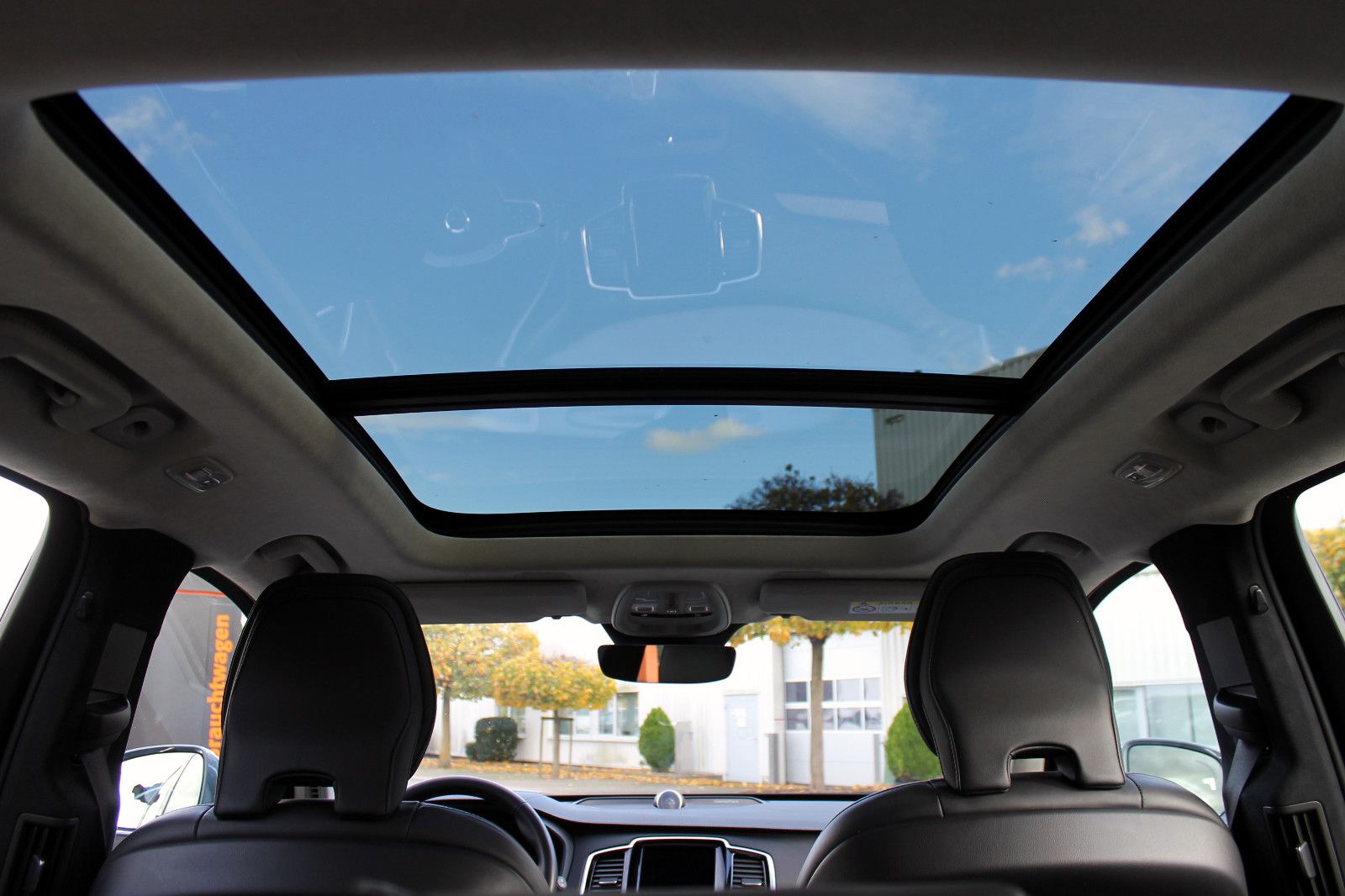 Fahrzeugabbildung Volvo XC90 B5 AWD Ultimate Bright 7-Stz. 360° ACC PANO