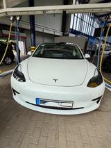 Tesla Model 3 Hinterradantrieb RWD RWD - Tesla Model 3 in Köln