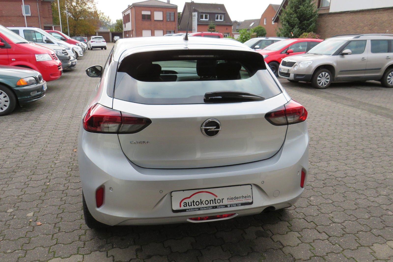 Fahrzeugabbildung Opel Corsa F Edition AUTOMATIK NAVI SITZH. PDC 1.HD