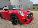 MINI Cooper S Cabrio John Cooper Works Vollausstattun - rote MINI Cooper S Cabrio