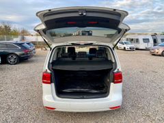 Fahrzeugabbildung Volkswagen Touran 1.6 TDI Life AAC NAVI SHZ PDC VORN ALU