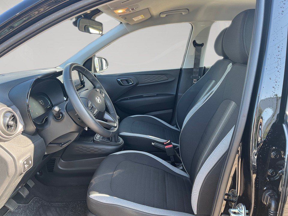 Fahrzeugabbildung Hyundai i10 1.0i 63PS Trend Komfort