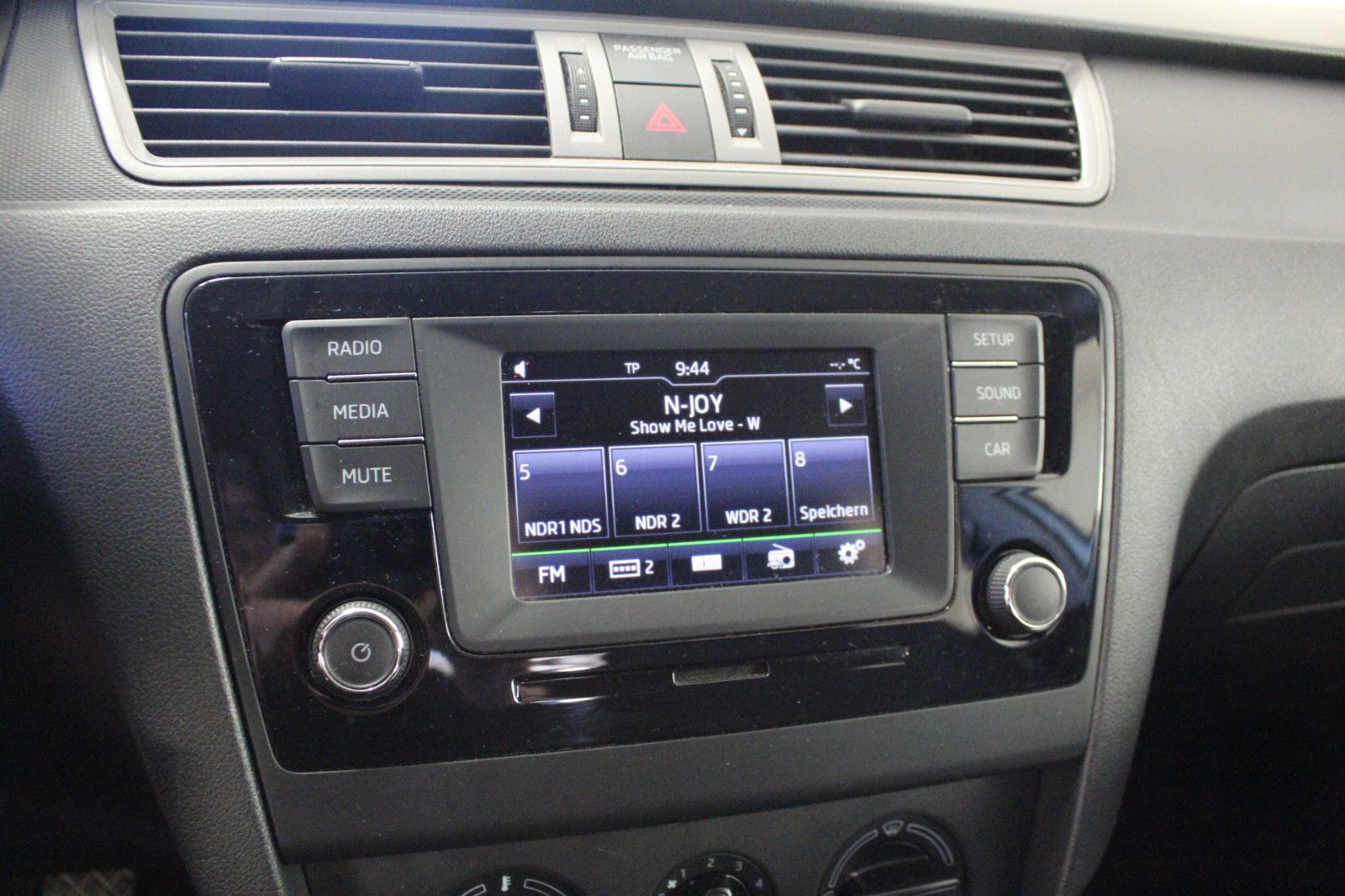 Fahrzeugabbildung SKODA Rapid 1.2 TSI Cool Edition Spaceback Allwetterre