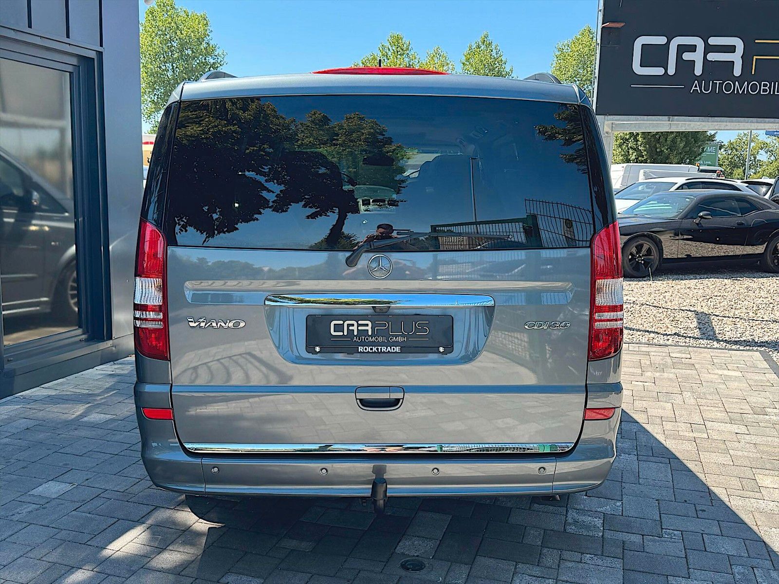 Fahrzeugabbildung Mercedes-Benz Viano 3.0 CDI Avantgarde Edition 125 lang *Pano*