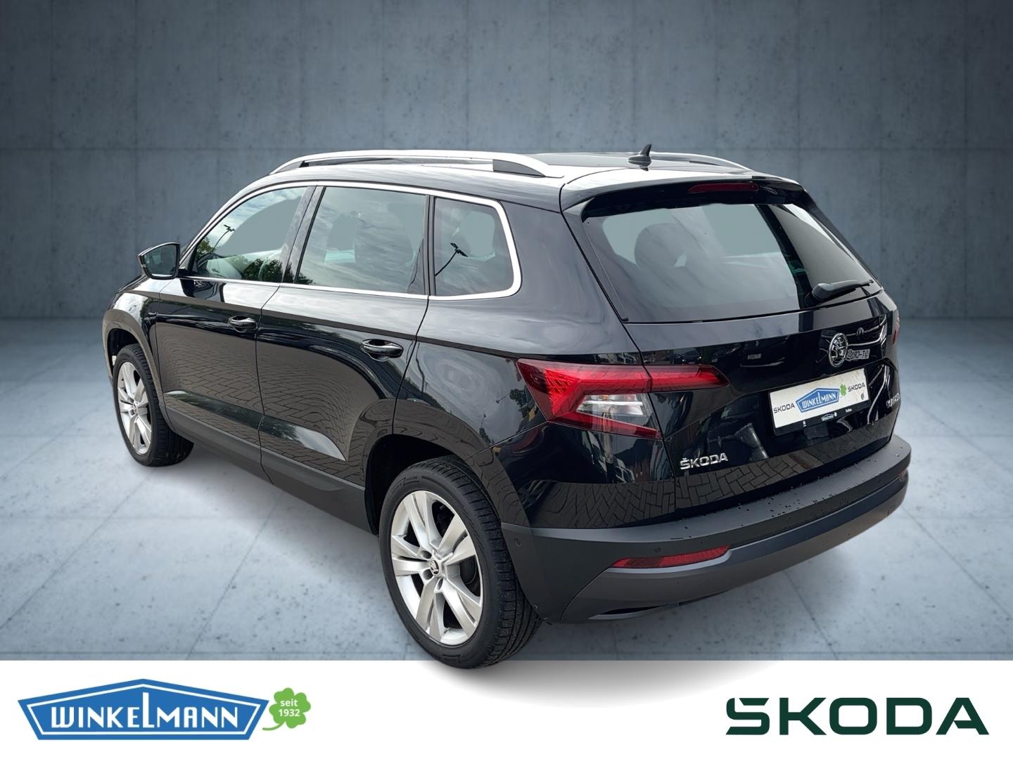 Skoda Karoq Style AHK KAMERA LED NAVI SHZ ACC PDC SMAR