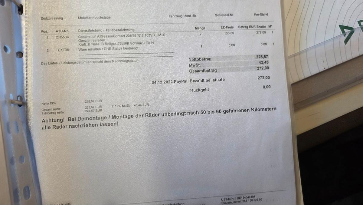 Ford Kuga Titanium 2.5 Turbo 5 cyl. 200 ch BVA 4x4 / Carnet complet / GPS / Sièges chauffants / Attelage 2,1 t