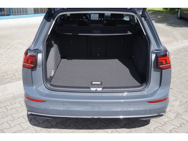 Golf Variant VIII 1.5 eTSI DSG Style *AHK*PANO*