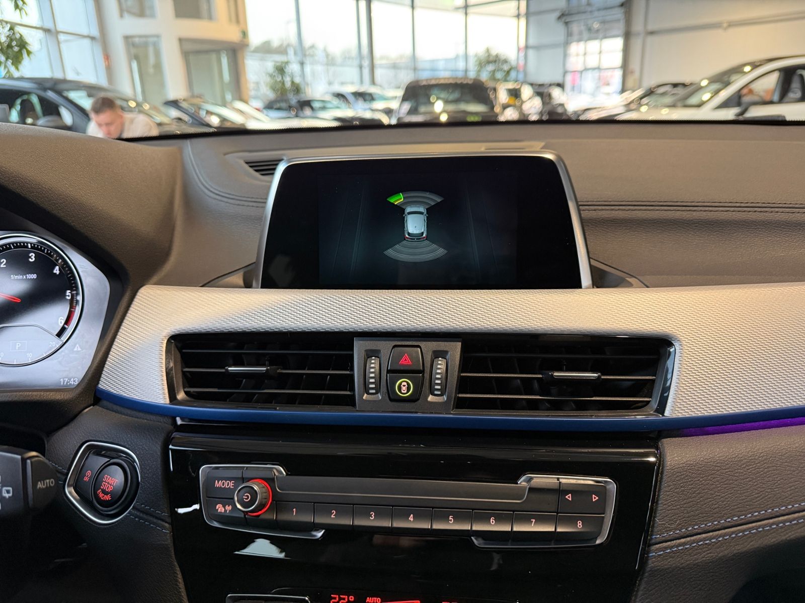 Fahrzeugabbildung BMW X2 xDrive 18 d M Sport AHK LED NAVI 20"