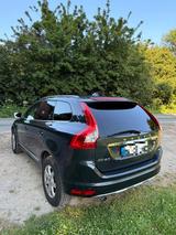 Volvo XC60 D3 Summum Geartronic Summum BiXenon Leder - Volvo XC60 mit Diesel-Antrieb: Standheizung