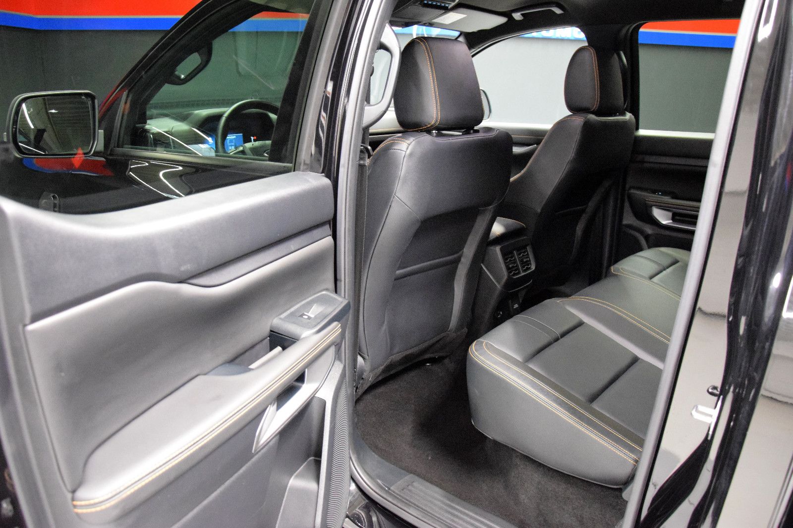 Fahrzeugabbildung Ford Ranger Wildtrak e-4WD Doppelkabine Automatik LED
