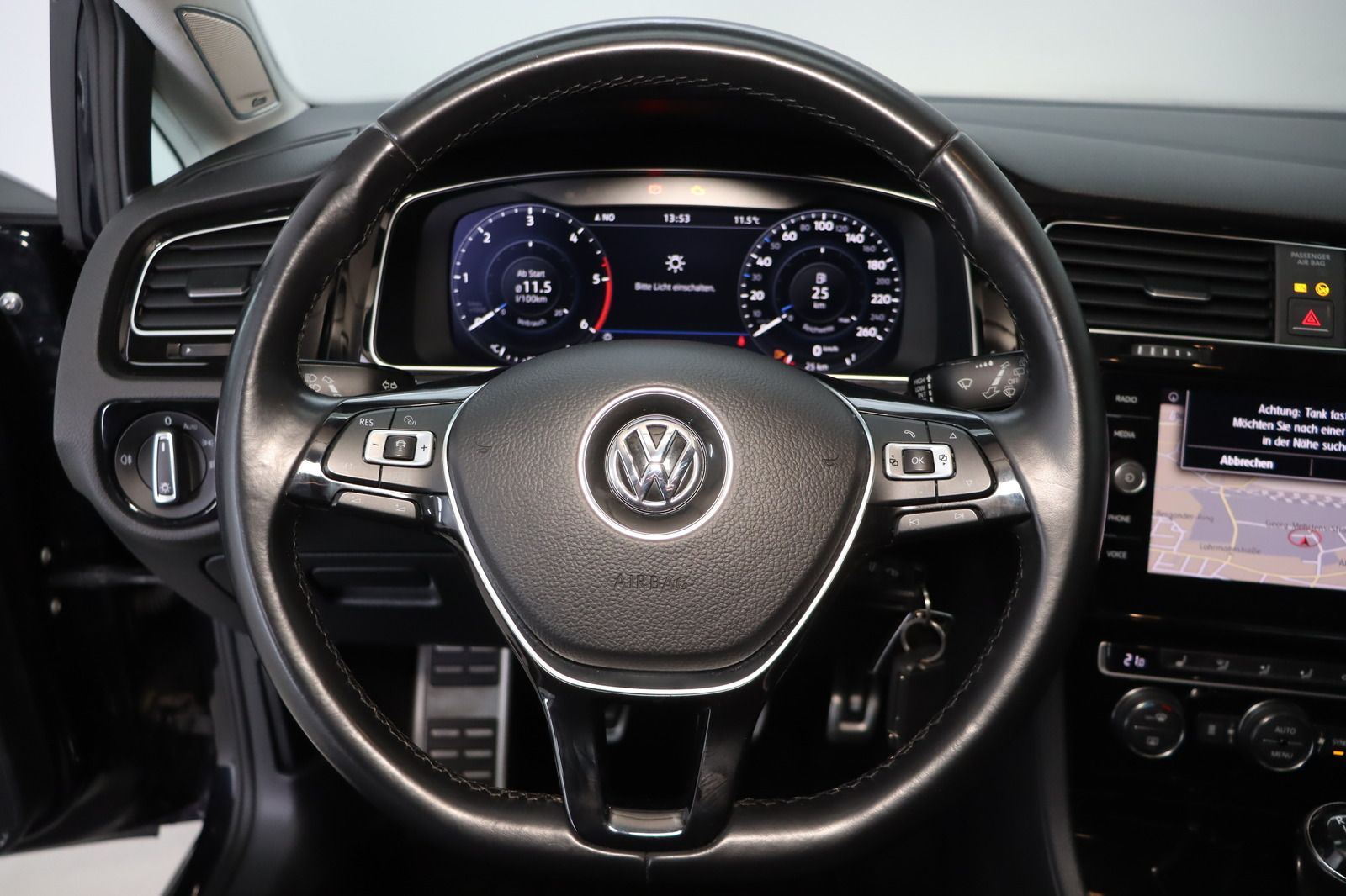 Fahrzeugabbildung Volkswagen Golf VII Sound * Standheizung * LED *