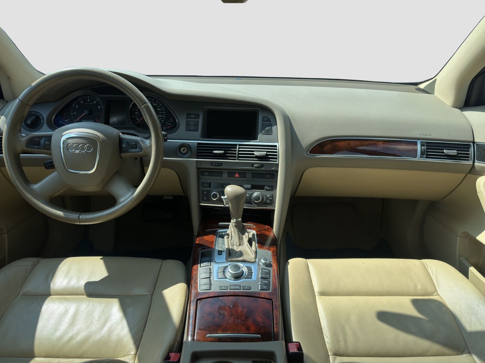Fahrzeugabbildung Audi A6 Lim. 2.4/II.HAND/Navi/Leder/AHK/SHZ/Tempomat