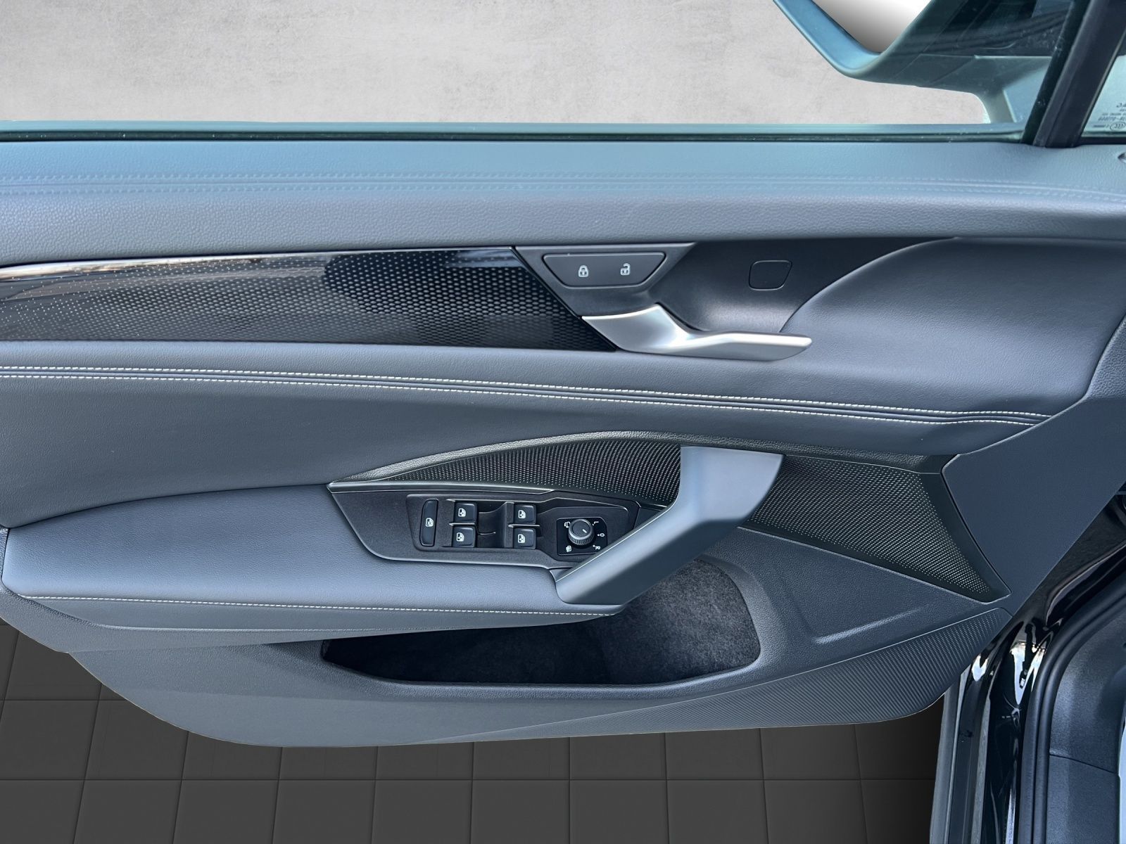 Tayron Life 1.5 TSI DSG Navi*AHK*7-Sitzer