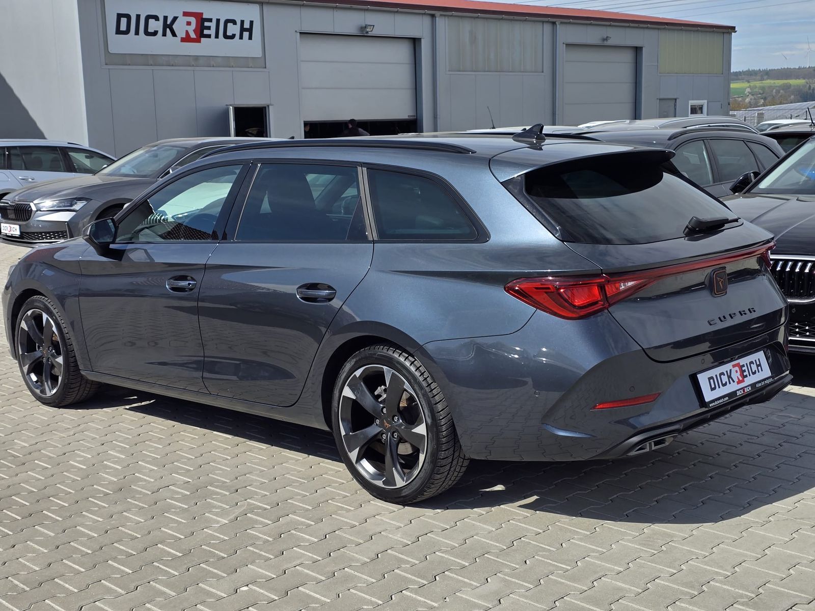 Fahrzeugabbildung CUPRA Leon 1.5 eTSI DSG MATRIX-LED*ACC*APP*KAMERA*18"