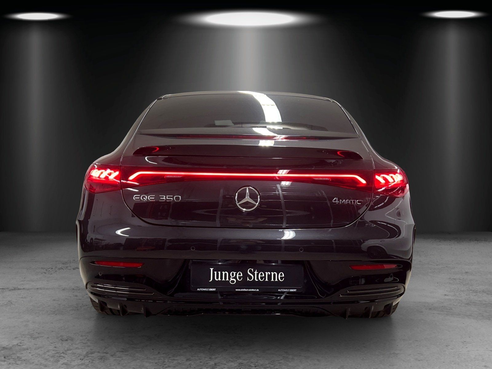Fahrzeugabbildung Mercedes-Benz EQE350 4M AMG Premium+ AIRMATIC RemotePark Night