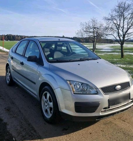 Ford Focus 1.6 Benzin