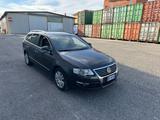 Volkswagen Passat 2.0 TDI DPF 4mot. Highline - Volkswagen Passat aus 2008: TDI