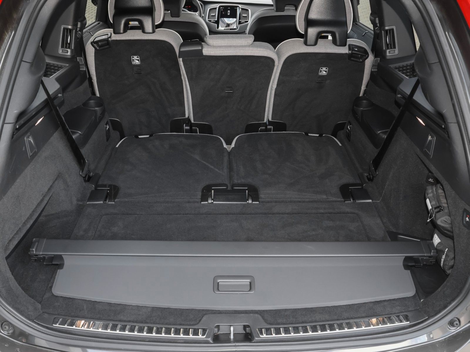 Volvo XC90 Plus Dark Recharge Plug-In Hybrid AWD foto 10