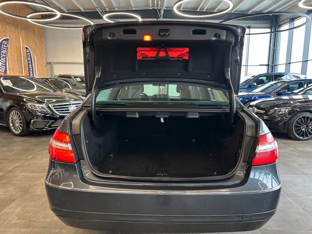 MYAUTOCENTER – Gebraucht- und Jahreswagen mit Werkstattservice in Pfaffenhofen Mercedes-Benz E 220 CDI Limousine BlueEfficiency *2. Hand*SHZ*