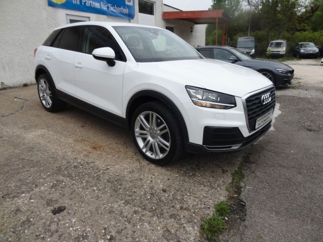 Fahrzeugabbildung Audi Q2/Super-Optik/Navi/Euro6/2.Hd/Alu/PDC/Garantie/