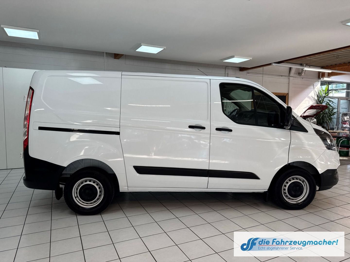 Fahrzeugabbildung Ford Transit Custom Kasten Werkstatt 280 L1 2.0 TDCi