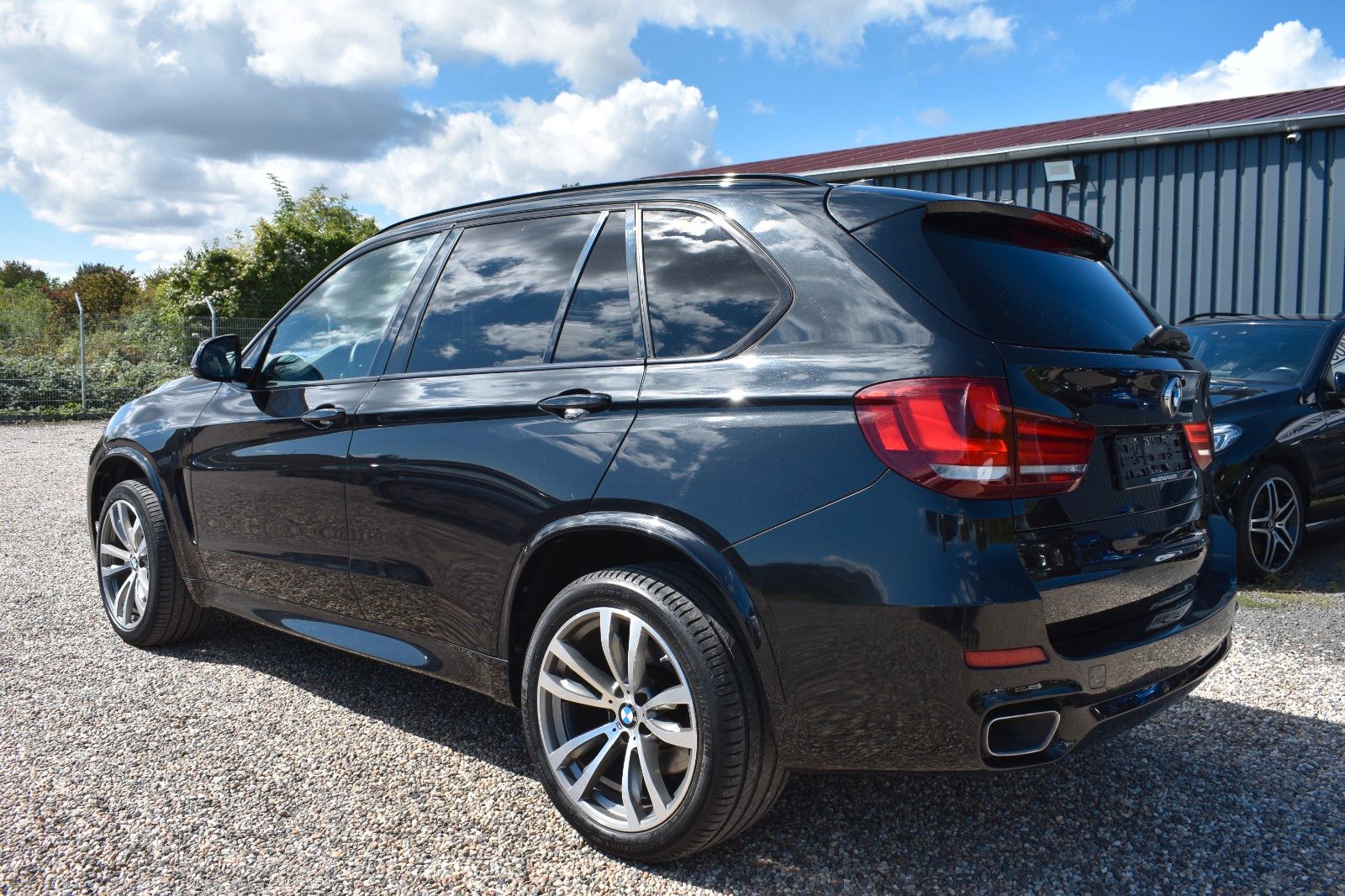 Fahrzeugabbildung BMW X5 40d xDrive M Sport Keyless Pano Kamera LedHUD