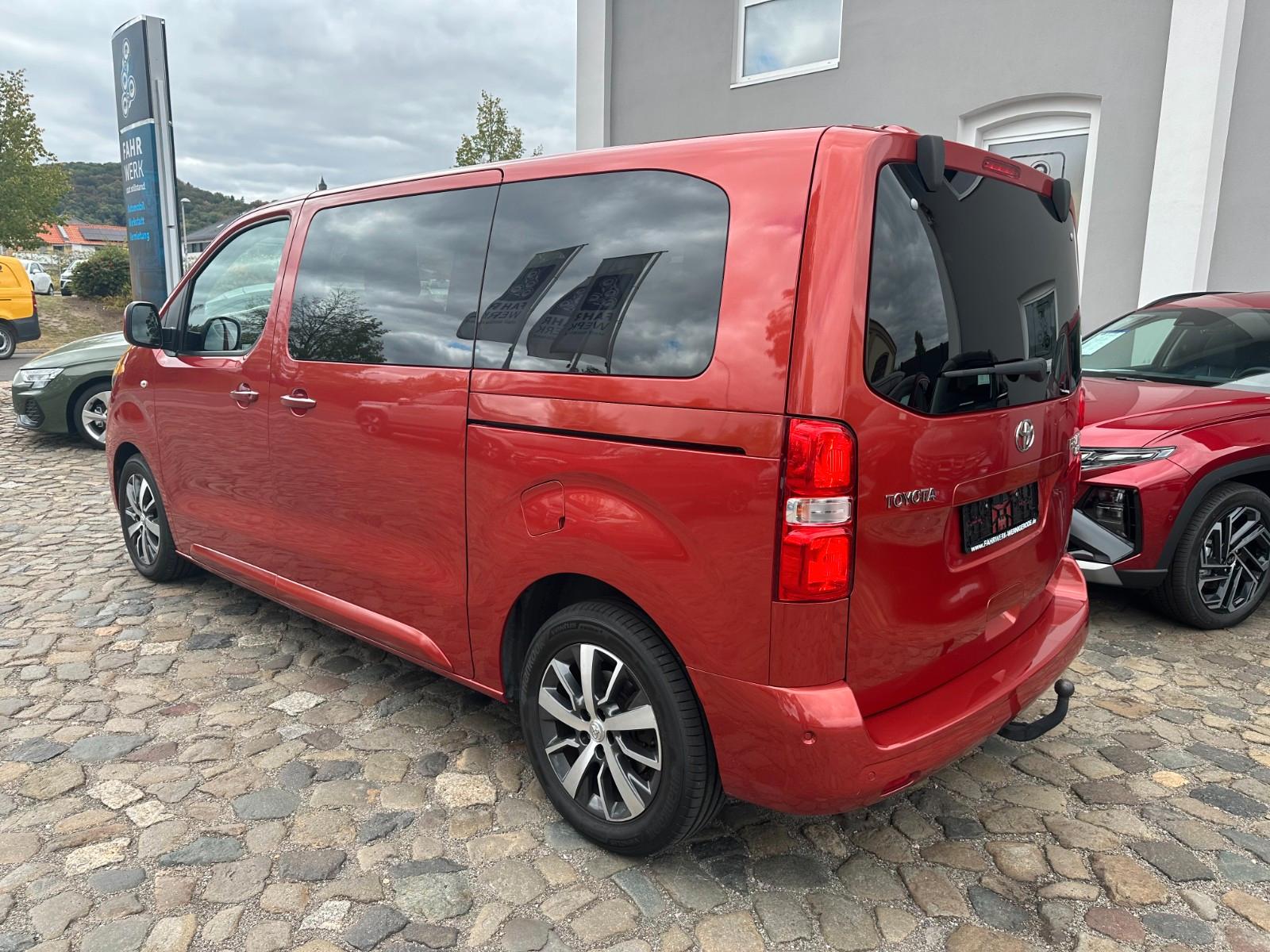 Toyota Proace Verso L1 Team Deutschland AHK Standhzg.