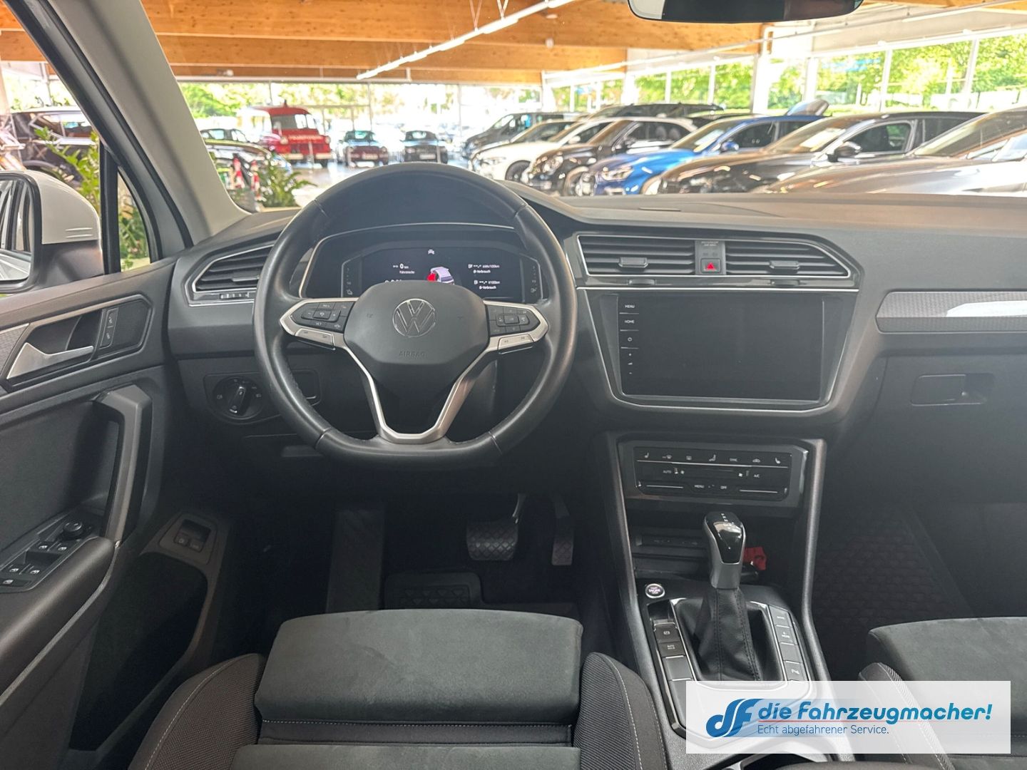 Fahrzeugabbildung Volkswagen Tiguan Life eHybrid 1.4 TSI EU6d Navi Digitales
