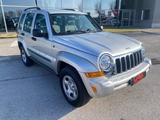 Jeep JEEP Cherokee 2.8 CRD - gebrauchte Jeep Cherokee aus dem Jahr 2005