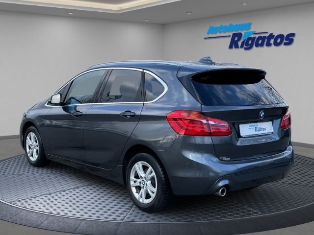 Fahrzeugabbildung BMW 218 Active Tourer Advantage Autom. Navigation. R