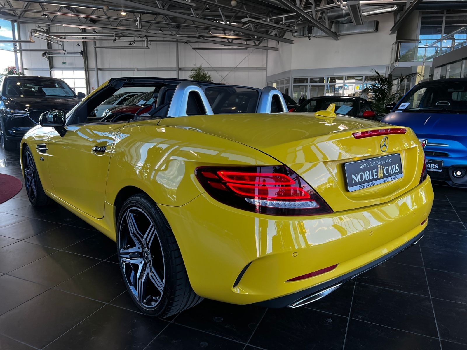 Fahrzeugabbildung Mercedes-Benz SLC 300 Final Edition H/K AMG LED NAVI ALU