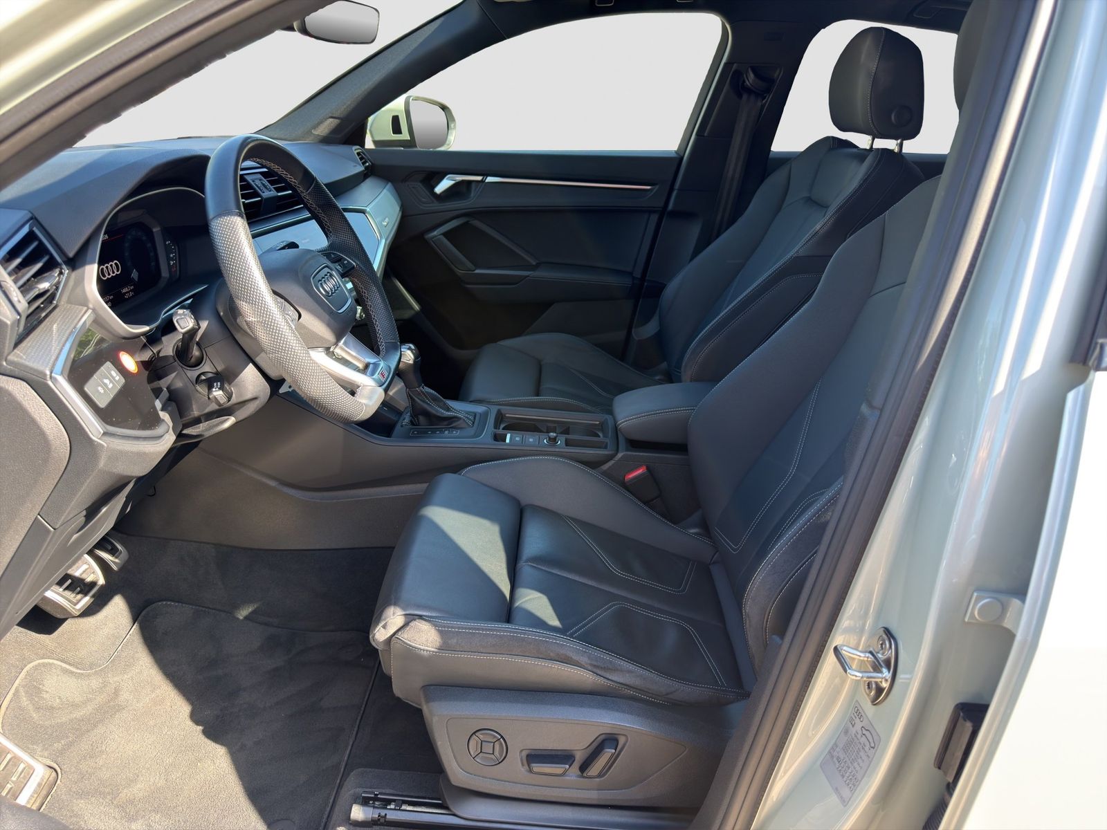 Audi Q3 Sportback S line 45 TFSI e Hybrid Kompaktlade foto 9