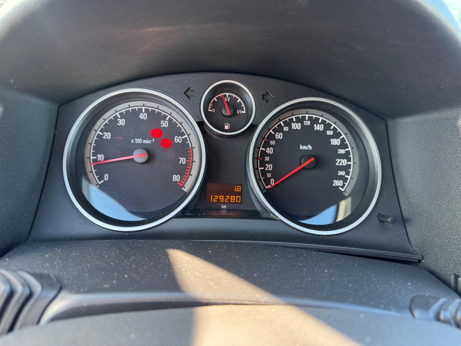 Opel Astra 2005 — photo 13